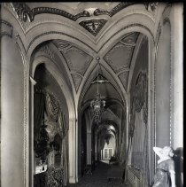 MO-Saint Louis-Ambassador Mezzanine Promenade